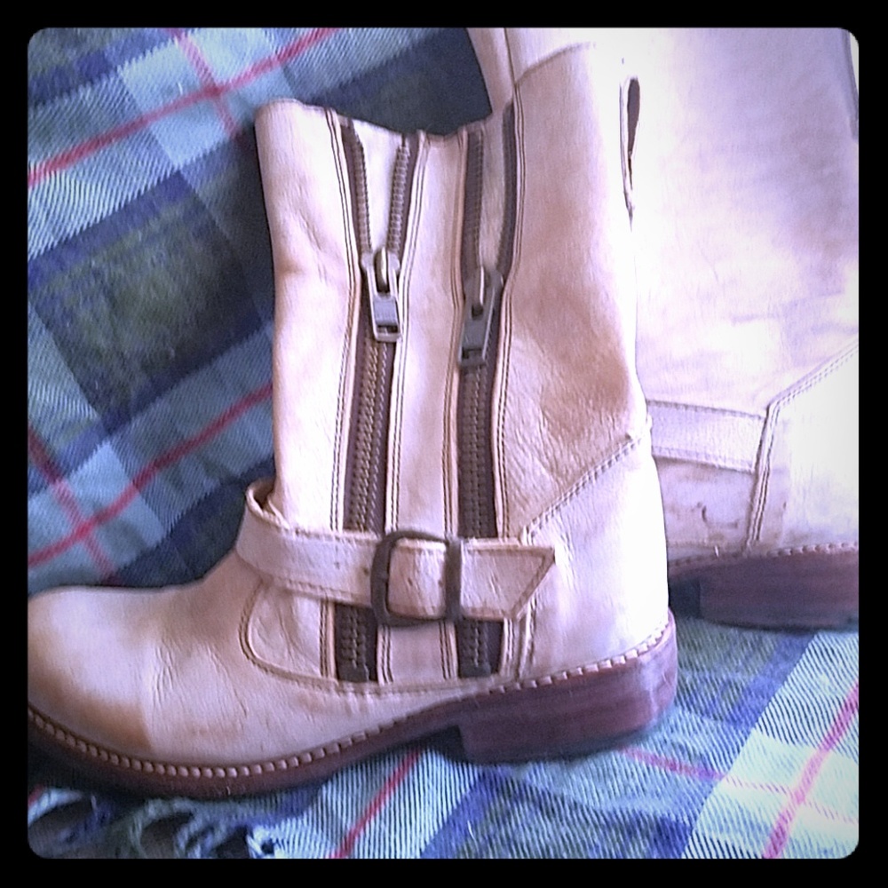 Bedstu size 7 womens boots